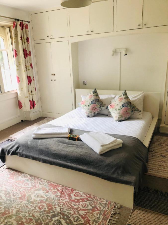 2 Bedroom Apartment close to Camden Town Londen Buitenkant foto