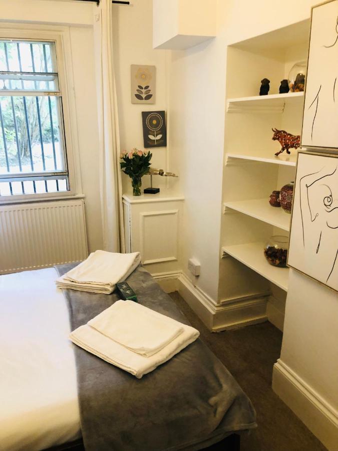 2 Bedroom Apartment close to Camden Town Londen Buitenkant foto