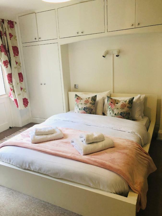 2 Bedroom Apartment close to Camden Town Londen Buitenkant foto